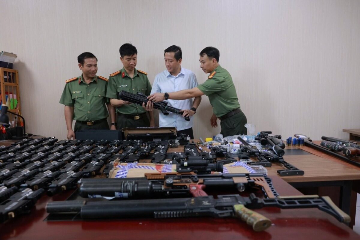 自作銃と改造銃が拡散、警察が大規模武器ネットワークを壊滅