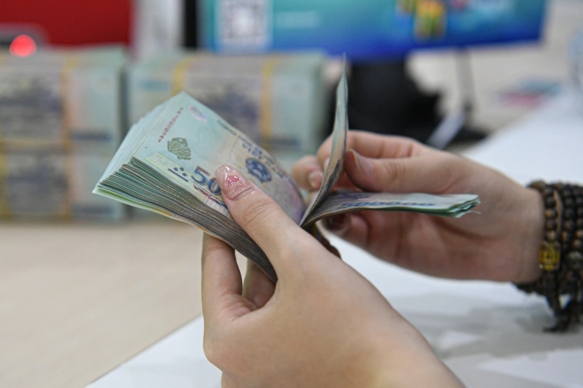 預金は増加・企業資金は減少、銀行に迫る流動性リスク