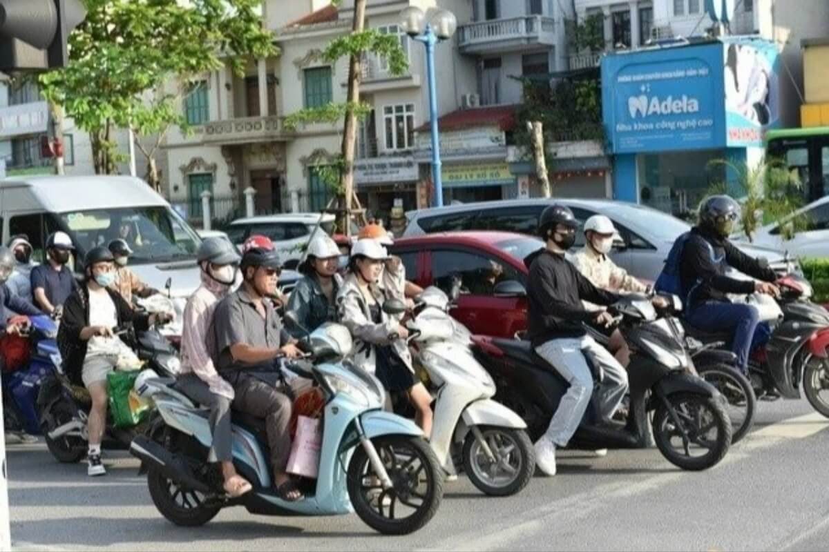 ガソリンバイク規制転換、ハノイが全面禁止を急停止した理由