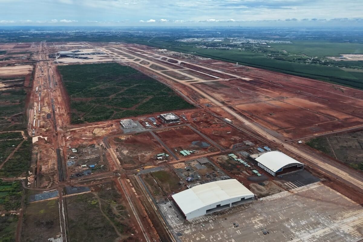 ロンタイン空港に遅延波及、関連6案件が一斉延期へ