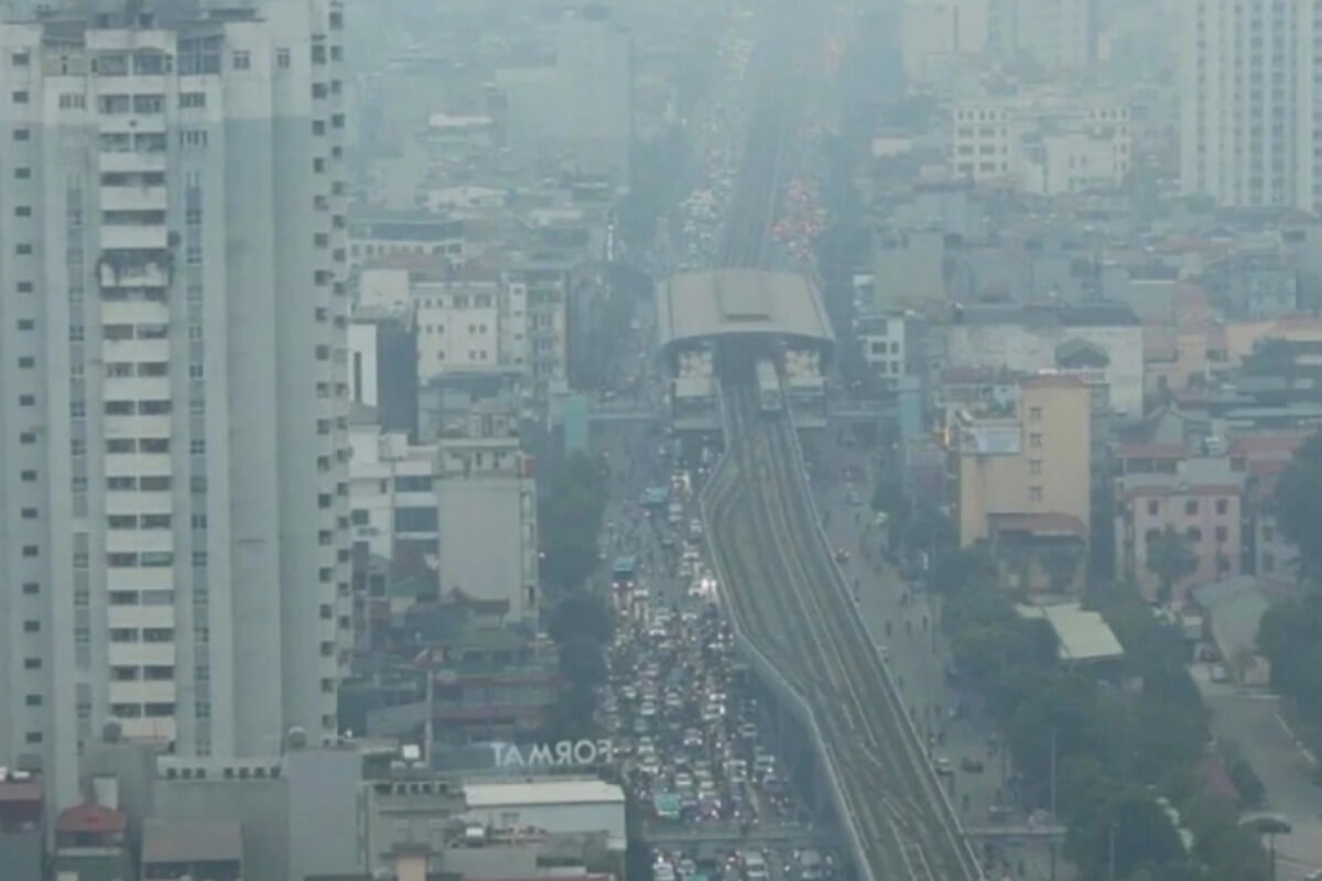 AQI300が3日続けば緊急対応発動、大気汚染に新基準