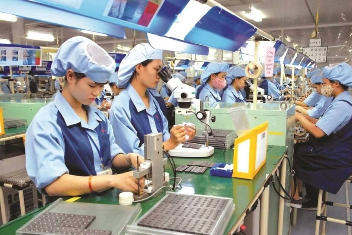4~6月の平均月収900万ドン、前期比で減少も雇用は増加