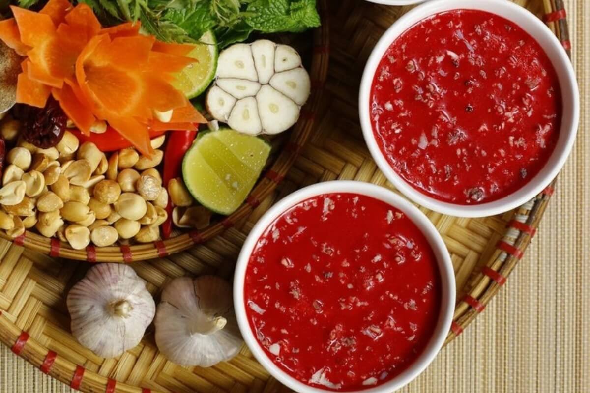 生血料理が招いた危機、豚レンサ球菌で命の危険