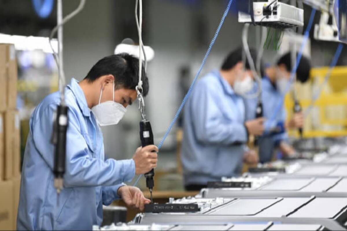 外資工場で人材争奪戦、管理職はベトナム人へシフト加速