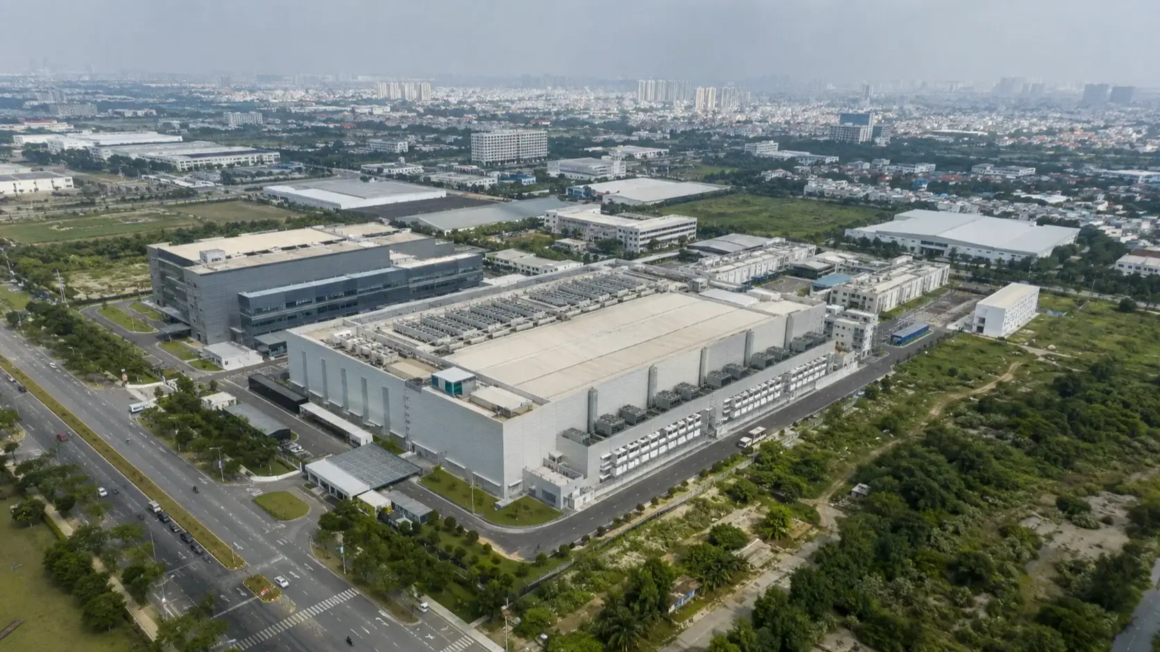 ホーチミン市に5億ドル超投資、シンガポール支援の巨大データセンター建設へ