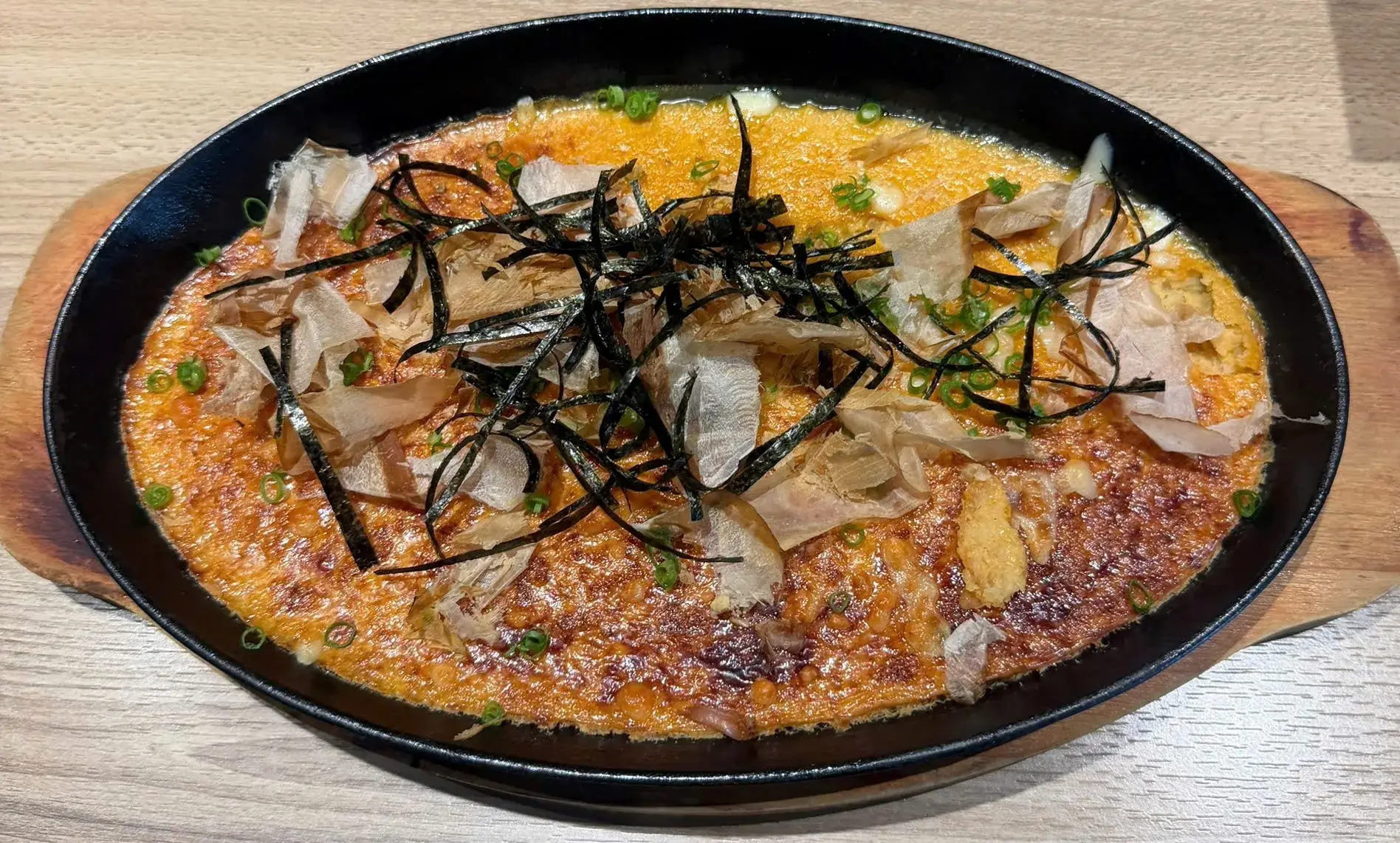 えびすコースの鉄板とろろ明太焼き