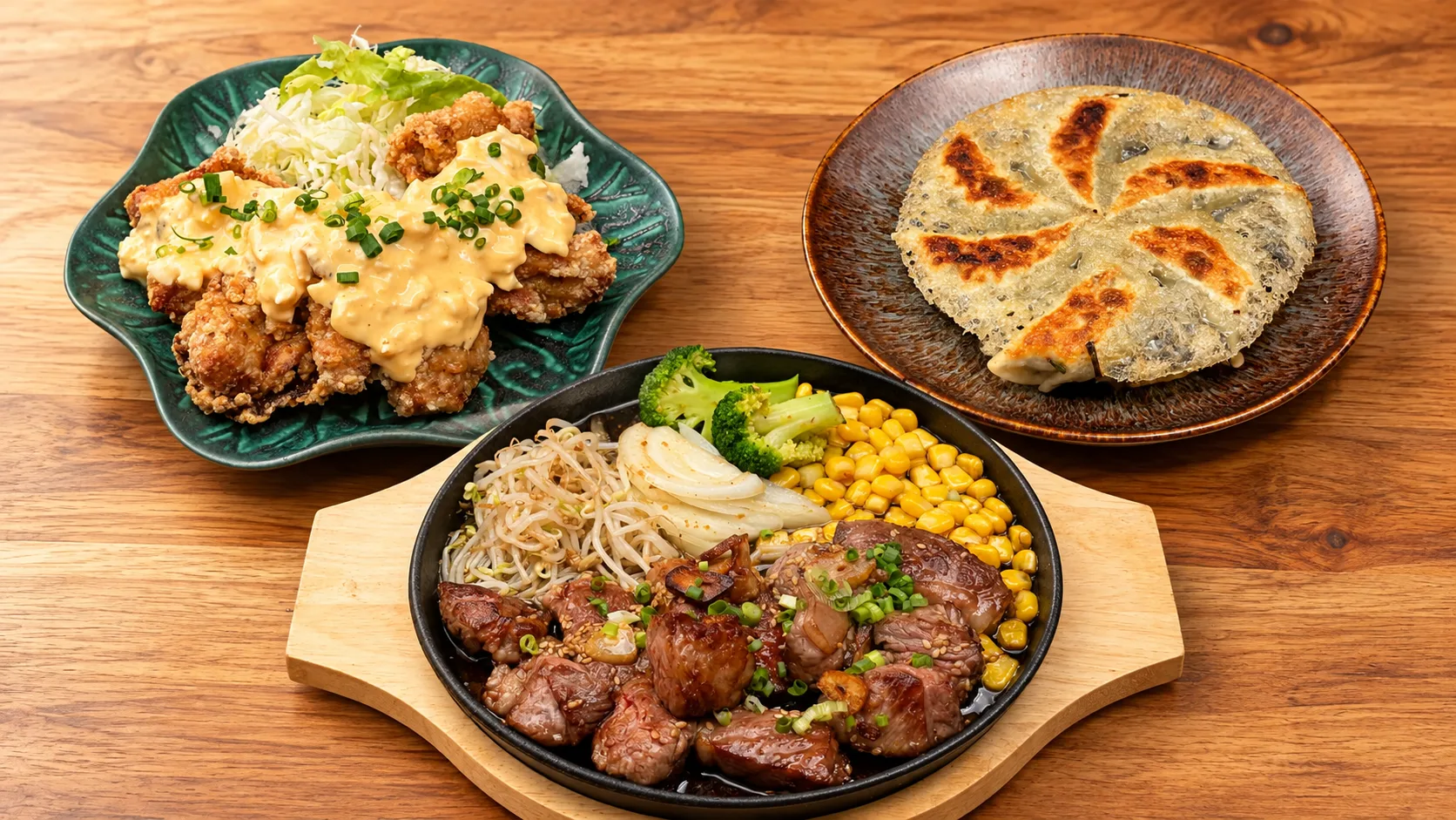 唐揚げや羽根付き餃子など手仕込みの居酒屋料理も