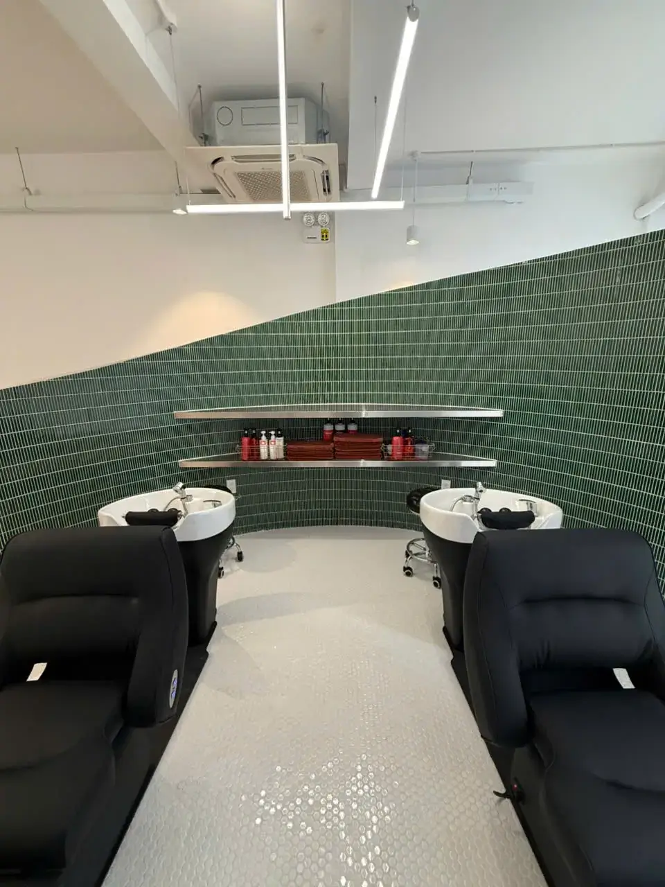 9nine hair salon/sono