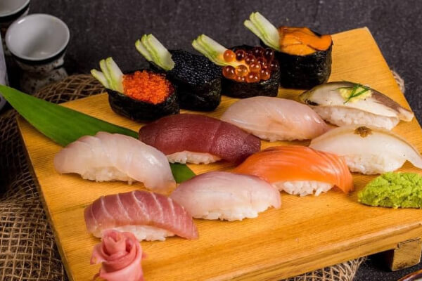 スシバー（Sushi Bar）｜キンマー店