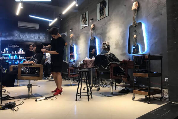 カリファム ヘアドレッサー（Cali Pham Hairdresser）