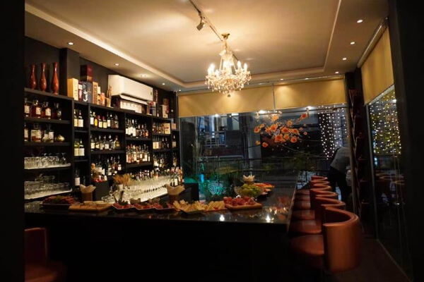 パヤウイスキーバーアンドラウンジ（PAYA Whisky Bar & Lounge）