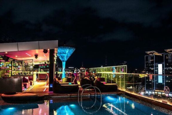 アバブ スカイバー（Above Sky Bar）