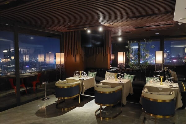 「Cabanon Palace Restaurant（キャバノン・パレス・レストラン）」
