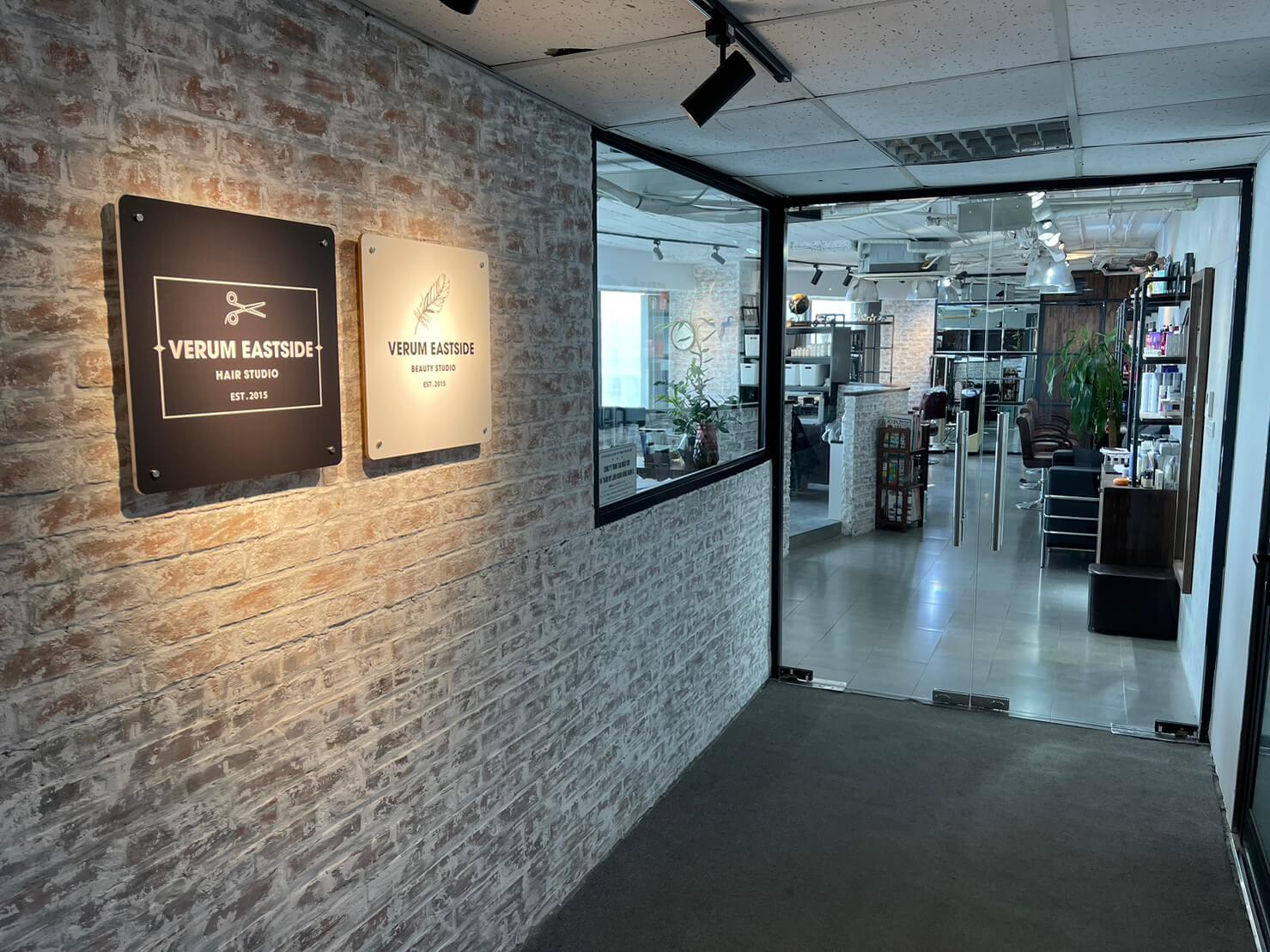 VERUM EASTSIDE HAIR STUDIOの外観イメージ