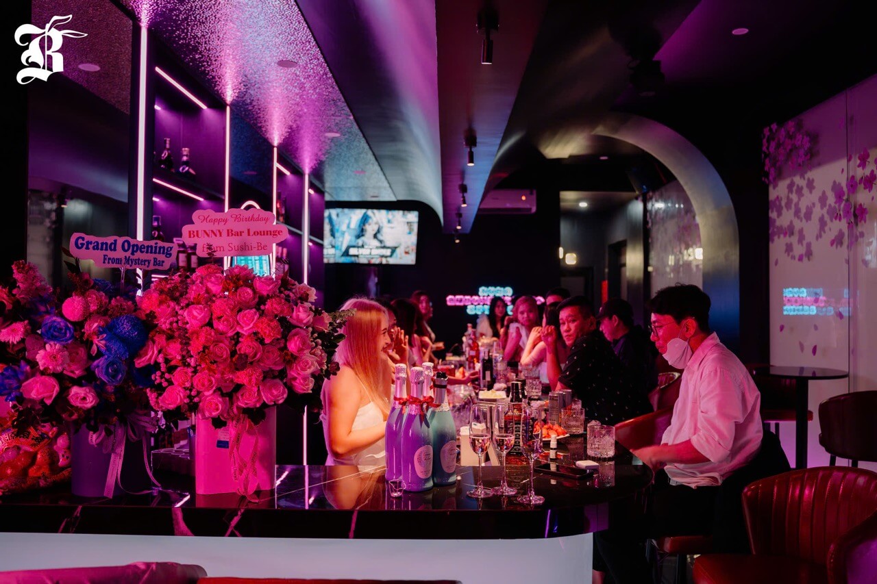 BUNNY Girls Bar & Lounge 2