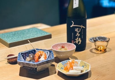 鮨弍音のカウンター写真